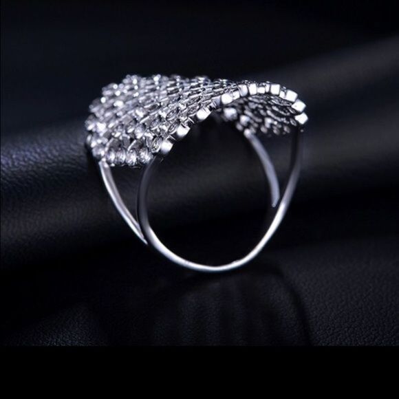 Ring   - Picture 3 of 3